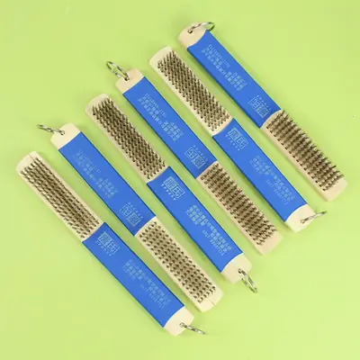 Wire Brush Cleaning Derusting Manual Tool Board Play Brush Walnut Diamond Packaging oil on cleaning brush