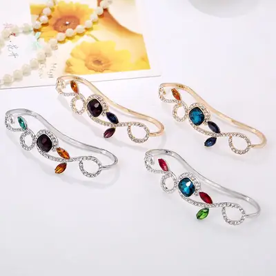 New European & American Hollow Leaf Palm Ring with Red Green Blue Stones