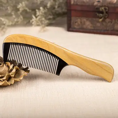 Green Sandalwood Curved Hair Comb for Hair Care