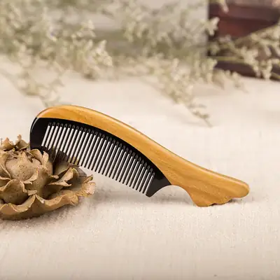 Green Sandalwood Horn Comb for Hair Styling