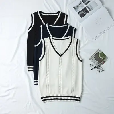 V-Neck Twist Vest Black Cream Men Women