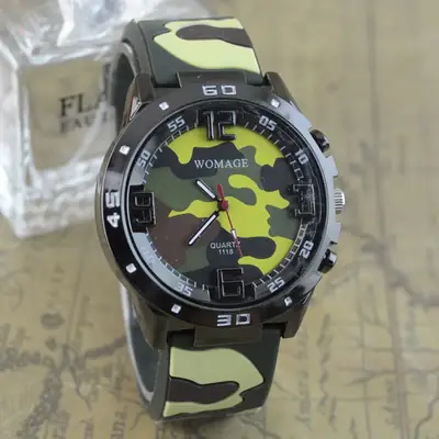 Men's Quartz Watch with Camouflage Design Blue Strap