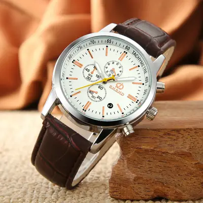 Men's Chronograph Watch with 3-eyes & Gold Strap