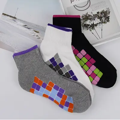 Colorful Plaid Color-Blocked Mid-Calf Cotton Socks for Men and Women, Breathable, Sweat-Absorbent, Sports, Casual, Versatile, Trendy Socks Wholesale