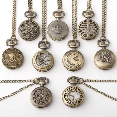 Vintage Skull Hook Watch for Men Women Gold Chain