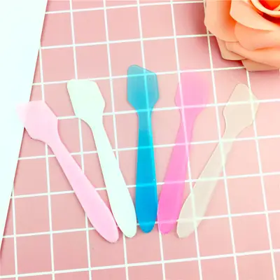Small Natural Color Plastic Scrapers for DIY Mask & Cream Use