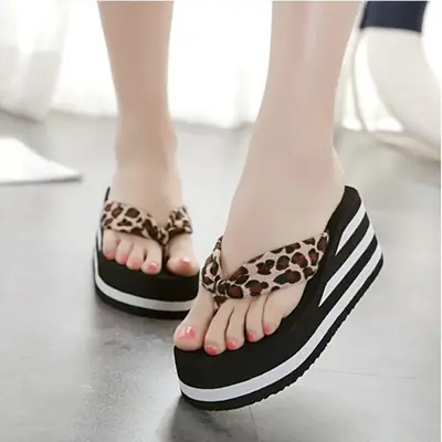 2026 Summer Women's Sandals with Ultra-High Non-Slip Soles, Flip-Flops with Wedge Soles, Leopard Print, Suitable for Students and Outdoor Wear