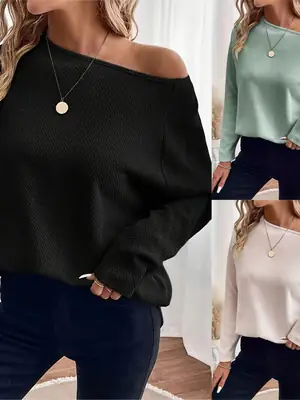 2025 Women's Green Knitted Off-Shoulder T-Shirt