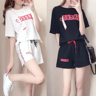 Women 2-Piece White Casual Shorts Set with Red Print