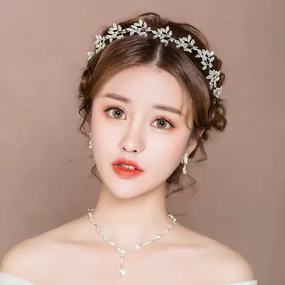 Korean Style Bridal Headband with Crystal Flower Design