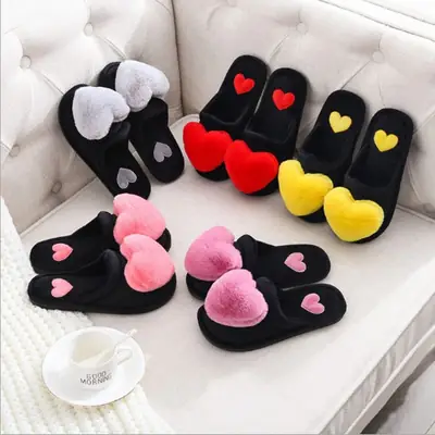 Autumn and Winter New Big Peach Heart Cotton Slippers Women's Warm Non-Slip Thick-Soled Indoor Fashion Cute Fabric Cotton Slippers