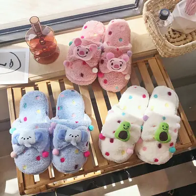 New Winter Plush Cartoon Slippers with Piggy Design