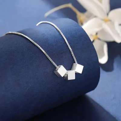 Three-Dimensional 3-Square Brushed Silver Necklace for Women