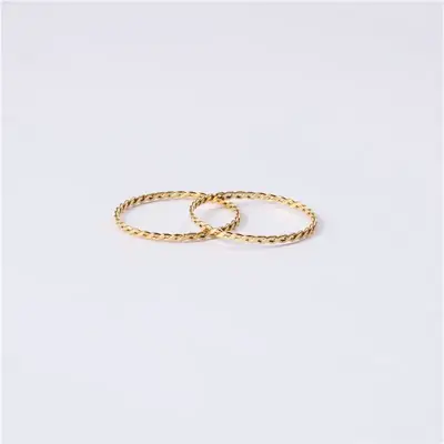 Titanium Steel Gold Plated Cross Pattern Fine Ring for Women Simple Fine Closed Ring for Women