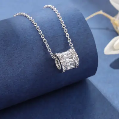 Elegant Diamond Clavicle Necklace for Women