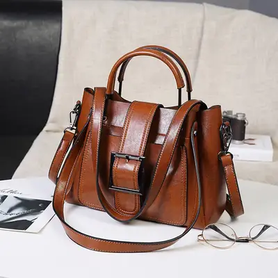 2023 New Large Capacity Grey Leather Handbag for Women