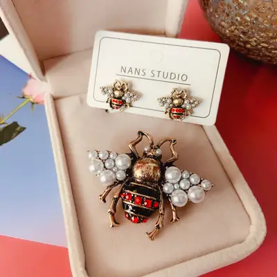 Antique Insect Pearl Brooch Earrings Gold Ornament