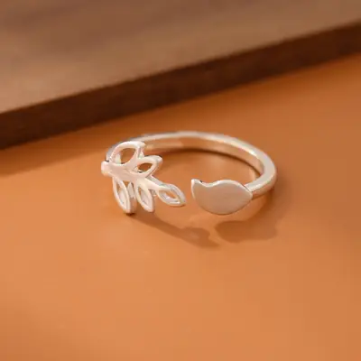 Silver Leaf Design Ring for Women