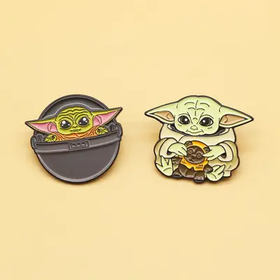 Yoda Baby Cartoon Brooch Star Wars Pin 9g