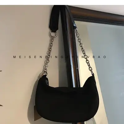 Minimalist Cold Retro Summer Bag 2025