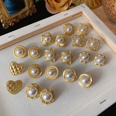 Qingdao Pearl Earrings Gold Plated Round Hollow
