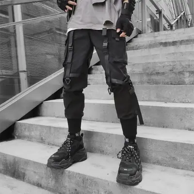 Men Black Three-Dimensional Pocket Pants