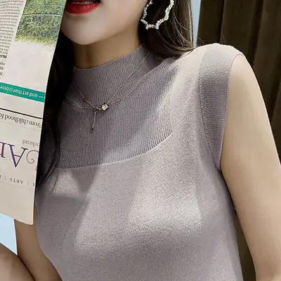Silk Knitted Sleeveless T-Shirt Grey Round Neck