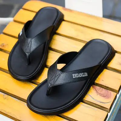 2020 Summer flip-flop men's slippers New Korean style personalized beach shoes rubber flip-flops spot wholesale