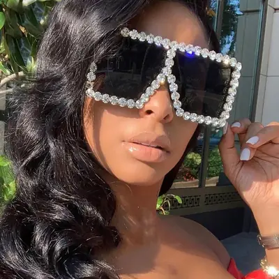 Diamond Encrusted Women Sunglasses Retro Fashion