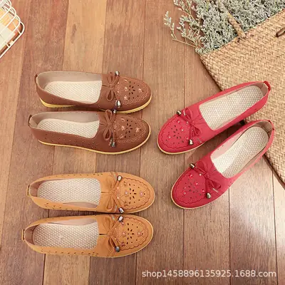 Women's Brown Lace Slip-On Shoes with Tassel Decor