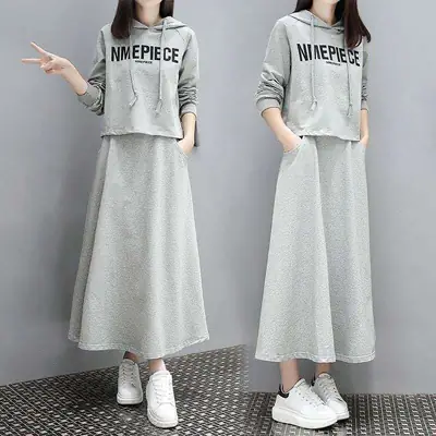 Women Grey Long Sleeve T-Shirt Suit with Hooded Neckline