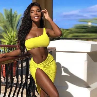 2025 Women's Yellow Crossbody Skirted Top Set