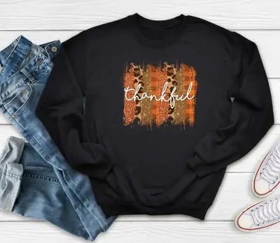 Black Printed Sweatshirt with "Thankful" Design