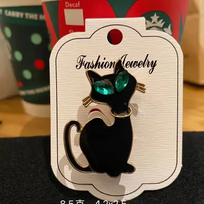 Cute Enamel Cat Pin for Women Vintage Style