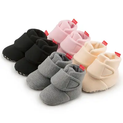 New winter velvet warm baby shoes soft bottom toddler shoes baby shoes don't drop shoes socks baby shoes