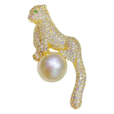 Elegant Leopard Pearl Brooch with Micro Zircon Gold Plated