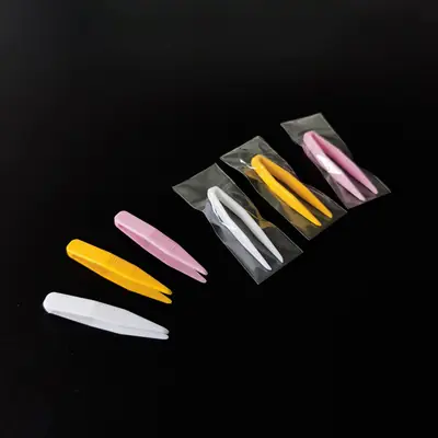 White Plastic Eye Lash Stickers Clip Tool