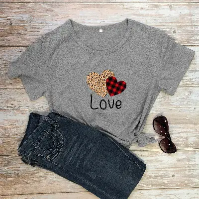 Green T-Shirt Valentine Heart Print Love Design