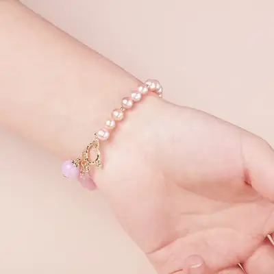 Women's Pearl & Gold Plated Bracelet with Clasp