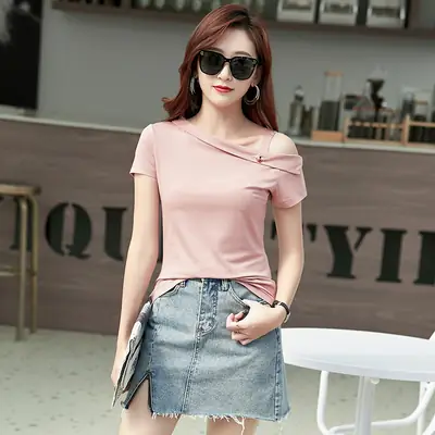 Women Black T-Shirt Short Sleeve Oblique Collar Bee Base