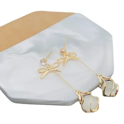 Elegant Bowknot Cat's Eye Long Earrings for Women