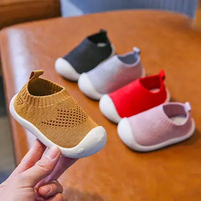 Children's shoes Spring and Autumn new boys' shoes 1-4 years old indoor soft bottom men's and women's breathable knitted baby toddler shoes