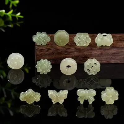 Green & White Jade Four-Leaf Clover Jewelry