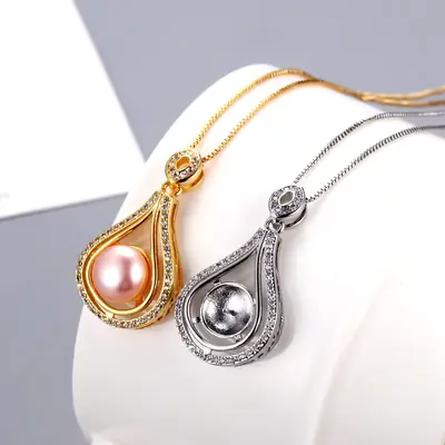 2025 Freshwater Pearl Necklace with Zircon Inlay