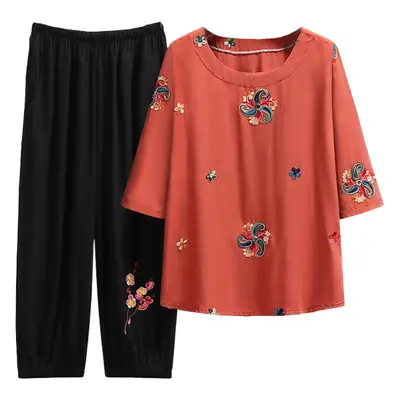 Green Embroidered Seven-Sleeve T-Shirt for Women