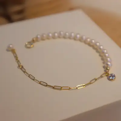 Women's Trendy Pearl & Diamond Bracelet Gold 14K