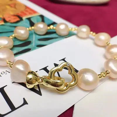 Women's Pink Pearl Bracelet with Gold Clasp