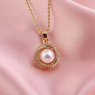 Guan Yu Pearl Pendant Necklace for Women