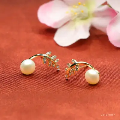 Guan Yu Earrings Freshwater Pearl Vine Leaf Design