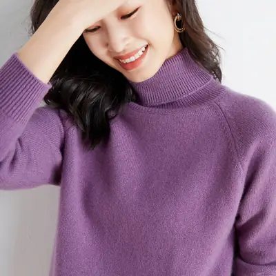 Women's Green High Turtleneck Pullover Sweater